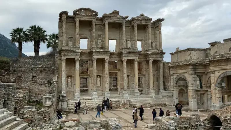 Pamukkale, Efes Antik Kenti, Şirince, Kuşadası, Sığacık, Çeşme & Alaçatı Turu