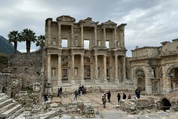 Pamukkale, Efes Antik Kenti, Şirince, Kuşadası, Sığacık, Çeşme & Alaçatı Turu