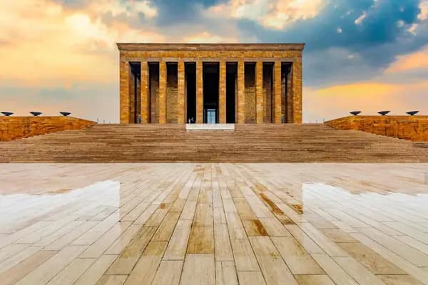 Tarihin Kalbine Yolculuk: Anıtkabir'den Tarihi Beypazarı Sokaklarına