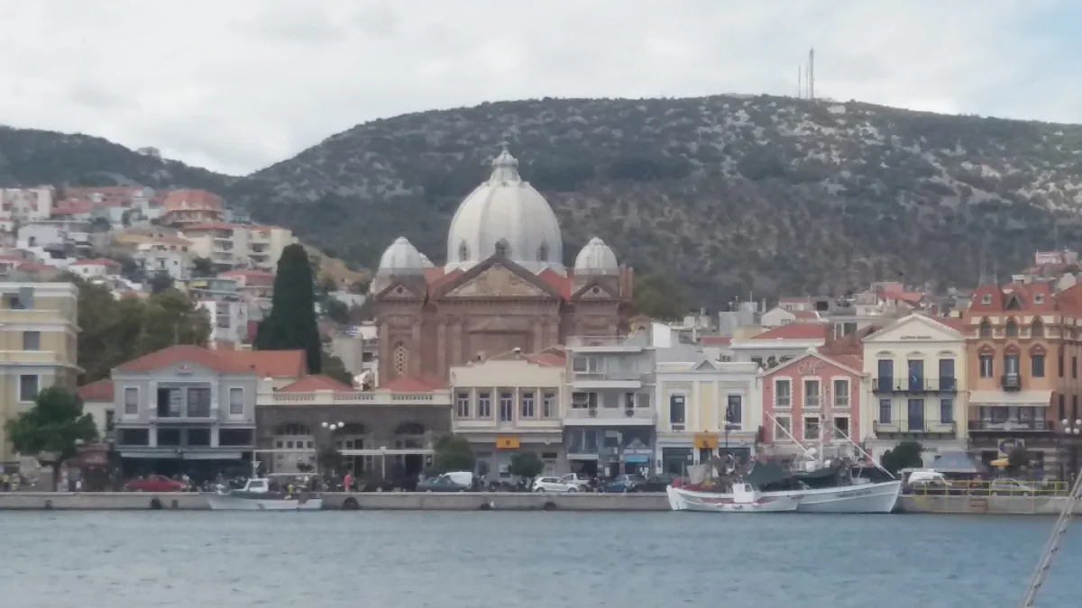 Ayvalık-Midilli Feribot Rehberi 2026: Sefer Saatleri, Bilet Fiyatları ve Operatörler